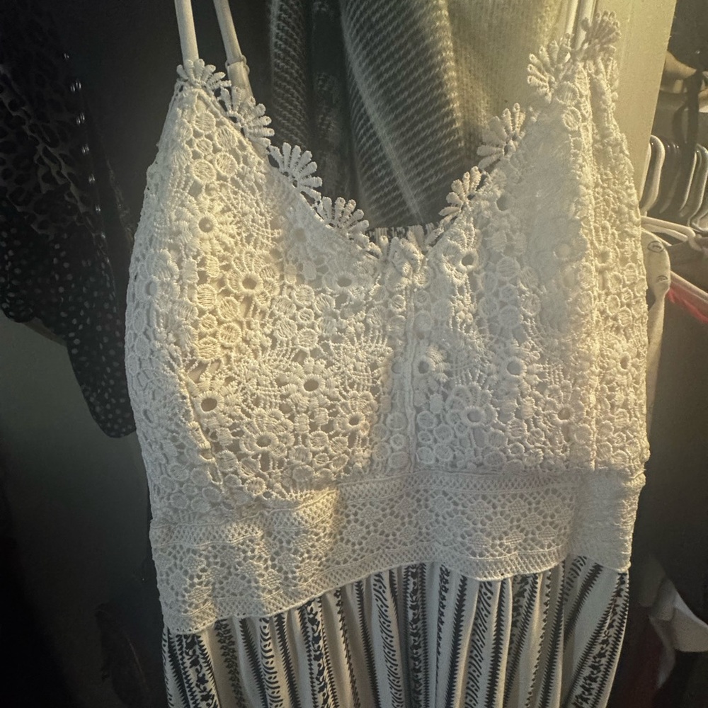 NOBO White Lace Top